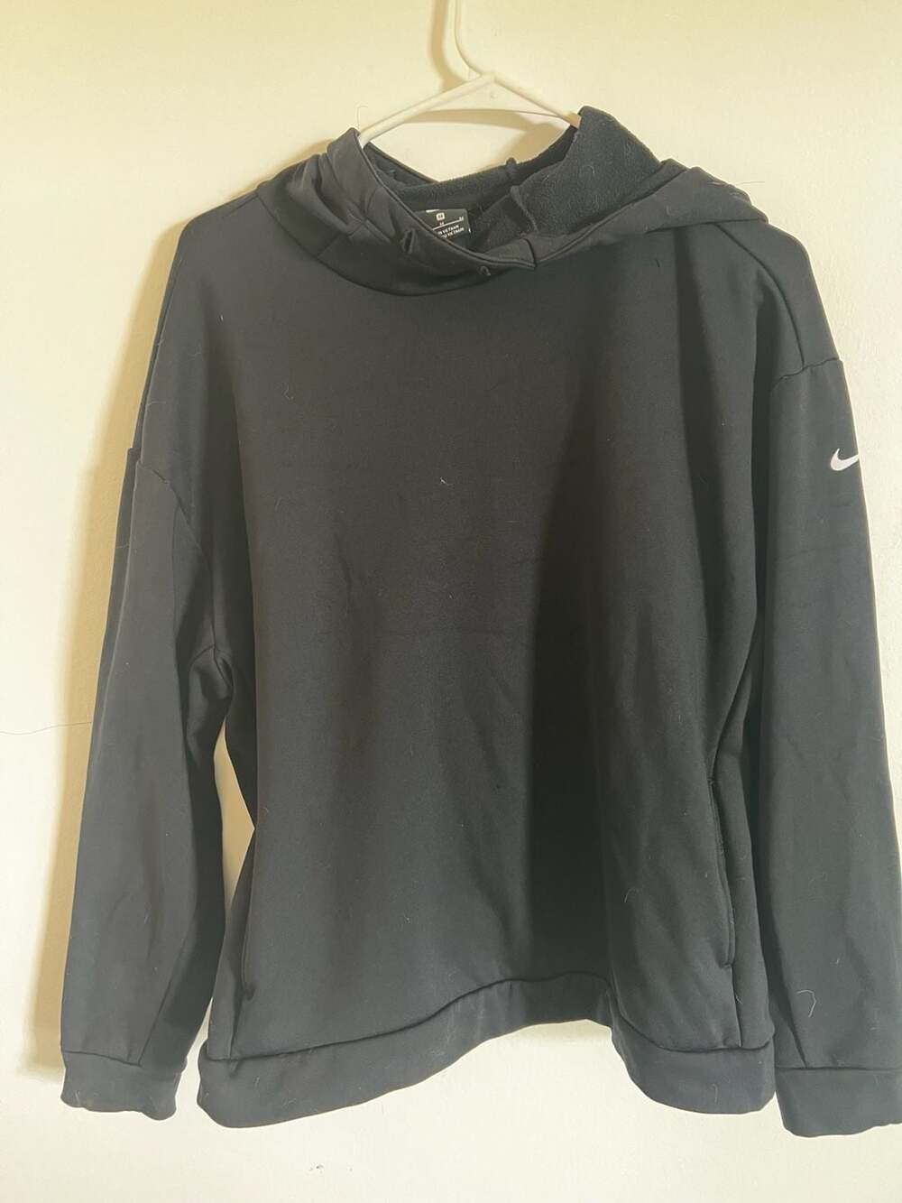 Nike Women's Black Therma Fleece Pullover Hoodie Sweatshirt Size Medium